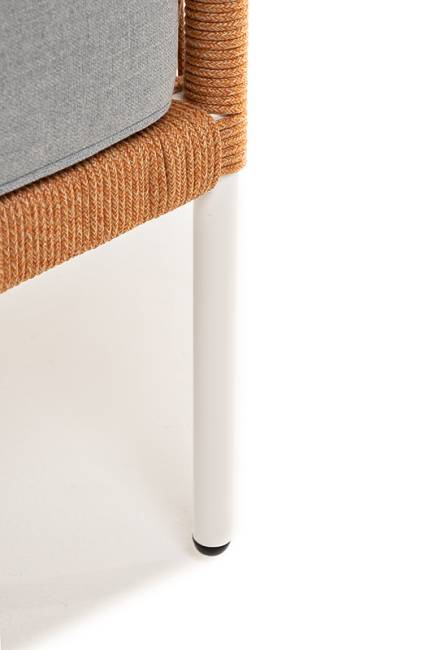 "Канны" диван 2-местный плетеный из роупа, каркас алюминий светло-серый (RAL7035) муар, роуп оранжевый меланж круглый, ткань светло-серая