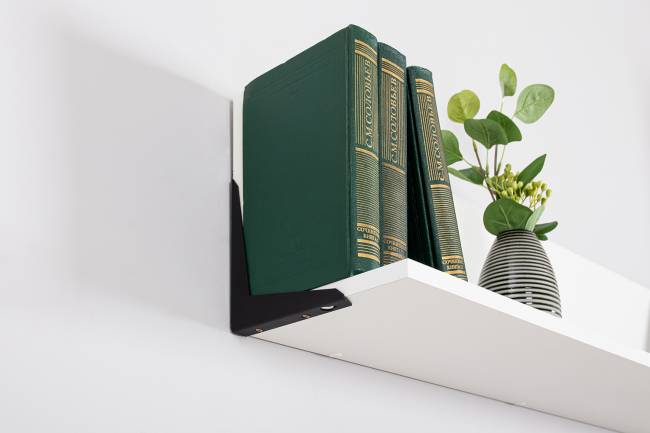 Тумба-комод и шкаф с тремя стеклянными дверками в гостиную Валенсия цвет белый шагрень Тумба-комод и шкаф с тремя стеклянными дверками в гостиную Валенсия цвет белый шагрень