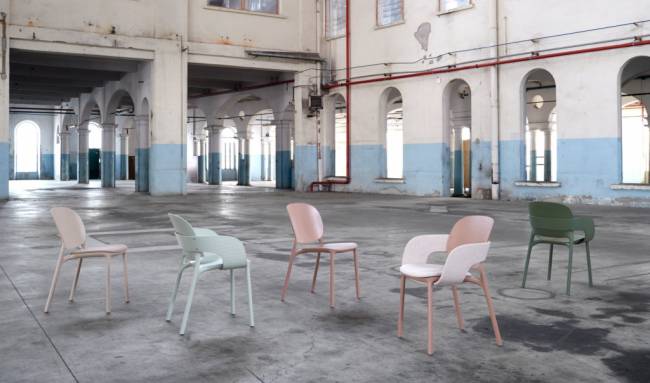 Стул пластиковый Hug Go Green карамельный 470х540х800 мм