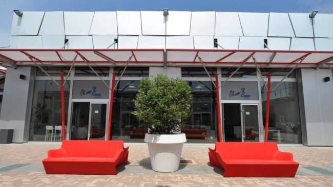 Диван пластиковый Kami Yon Standard 1740х750х700 мм Диван пластиковый Kami Yon Standard 1740х750х700 мм