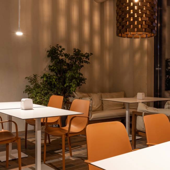 Подстолье металлическое Tiffany белый 400х400х730 мм Подстолье металлическое Tiffany белый 400х400х730 мм